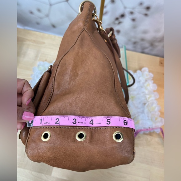 Cour Art Brazilian Leather shoulder and crossbody Tote Bag - Picture 11 of 13